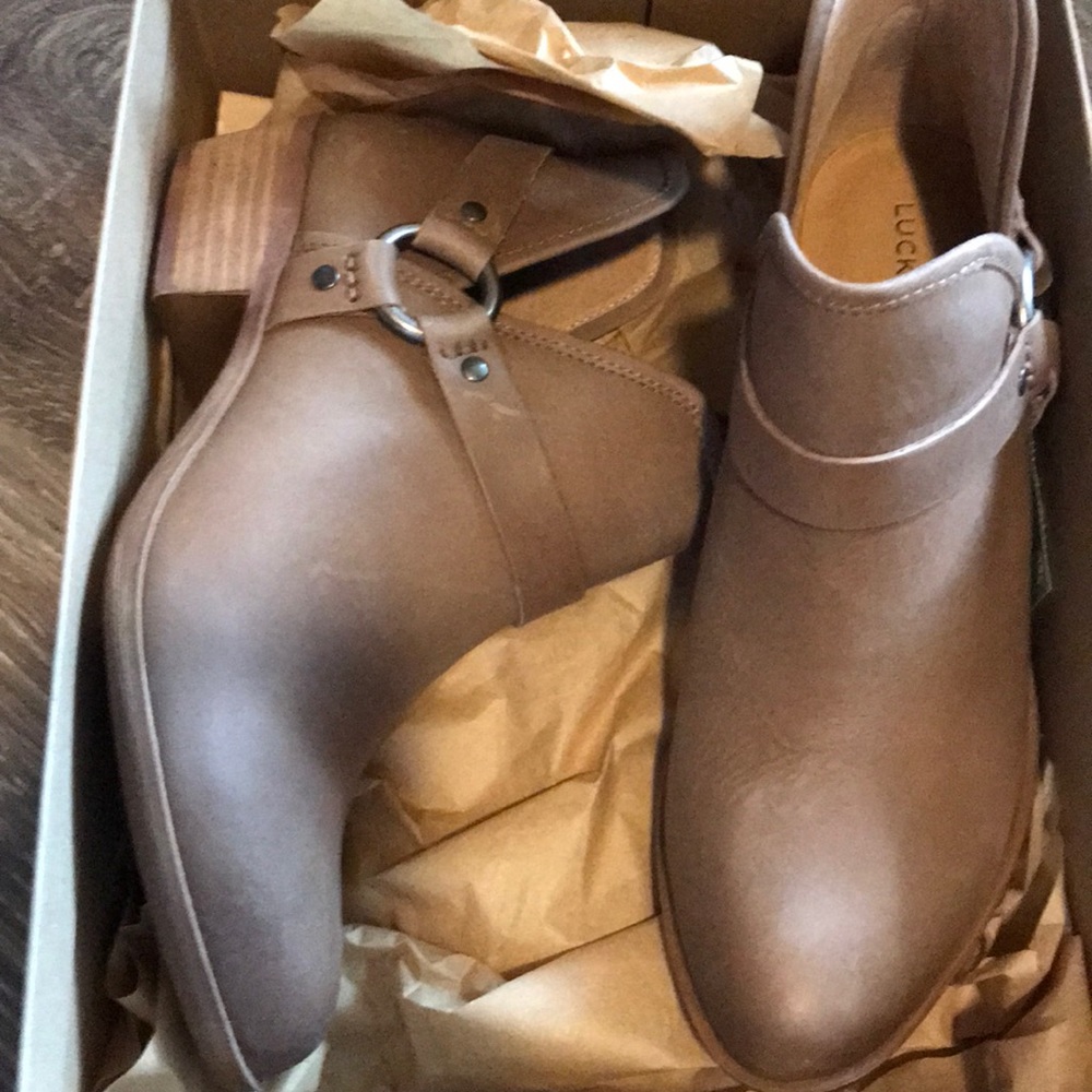 Brown ankle boots!